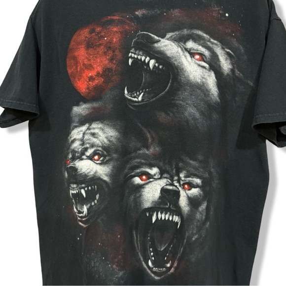 Vintage 00s Wolf T-Shirt - Picture 2 of 3